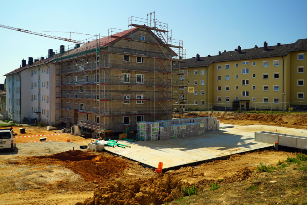 Das <a href="/WU_Amberg/">Wohnungsunternehmen Amberg eG</a> und die Stadtwerke Amberg intensivieren die Zusammenarbeit um die Ziele der Initiative @Wohnen2050 zu erreichen. #Klimaschutz #iw2050 #Wohnungswirtschaft 
otv.de/amberg-grundst…