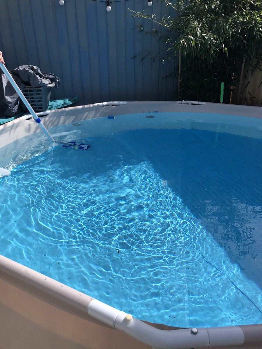 Maternity_8's tweet photo. Meanwhile H is hoovering the pool. https://t.co/UiBWq26E07