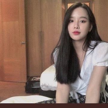 metta_official's tweet photo. TWICEを輩出した「SIXTEEN」、fromis_9を輩出した「アイドル学校」で注目を浴びたナッティ🎀✨

最近SWINGエンターテインメントと専属契約を結び、いよいよデビュー準備に突入⭐️
　
多くのファンが待ち望んだデビューはいつなのか🥺⁉️

#韓国情報 #kpop #ナッティ #나띠 #natty https://t.co/R6qL8FCkyQ