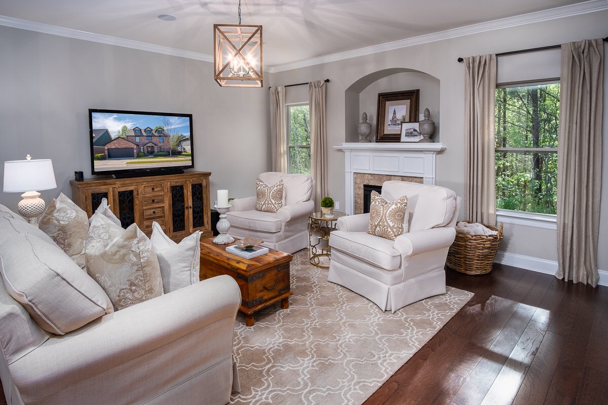 Vpwarner's tweet photo. Call today for a private showing or virtual tour.
#newlisting. #arcrealty. #beautifulhome. 205-789-5114. https://t.co/9XFNjBdpWH