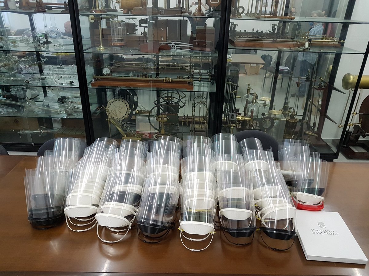 Facultat de Física UB tweet media