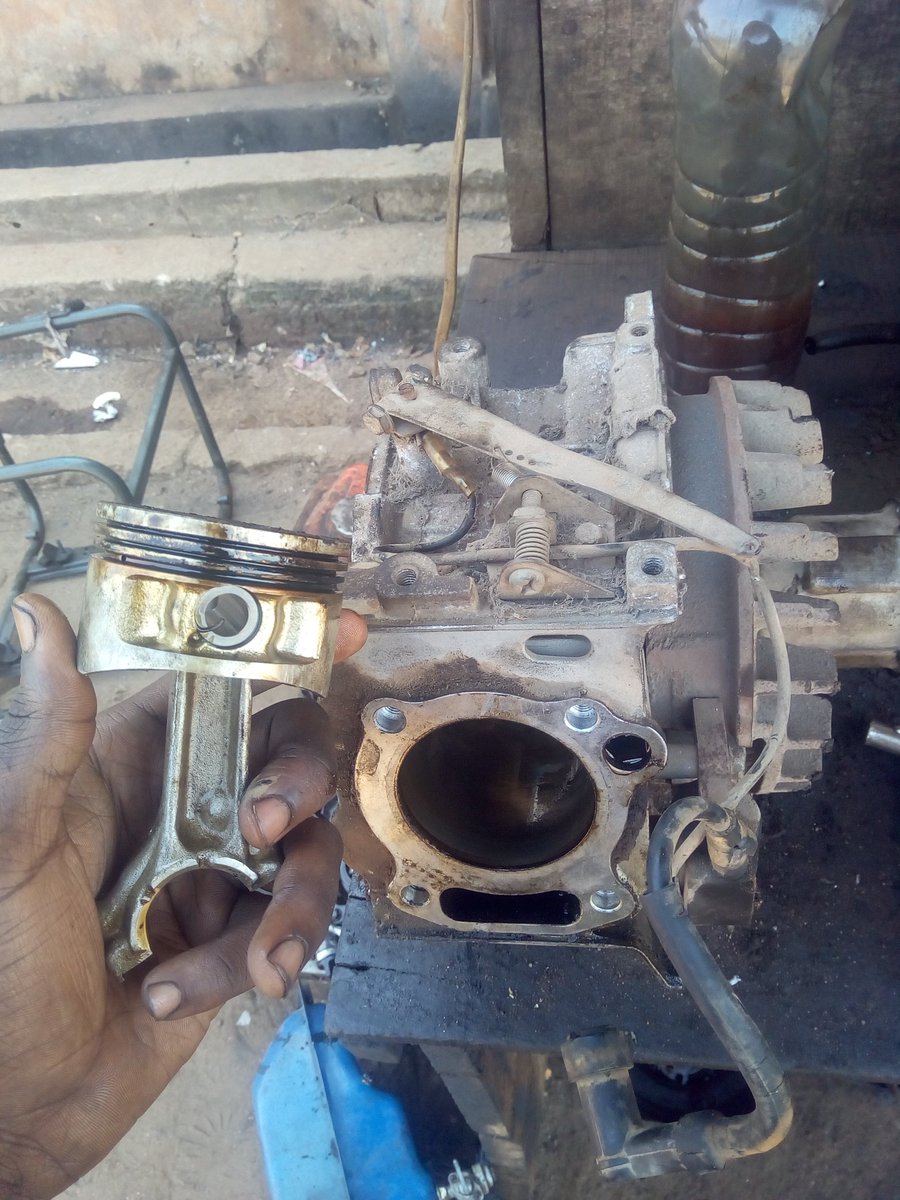 apexautomax's tweet photo. #ApexECompany #generators #petrolgenerators #generatorrepairs #generatorservice #generatormechanic #generatorengineers #petrolengines #petrolmechanic https://t.co/MAEPNqIOwe