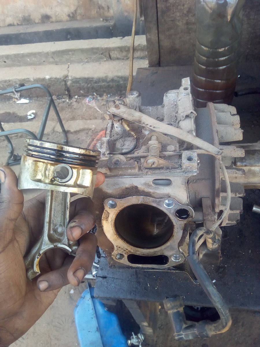 apexautomax's tweet photo. #ApexECompany #generators #petrolgenerators #generatorrepairs #generatorservice #generatormechanic #generatorengineers #petrolengines #petrolmechanic https://t.co/MAEPNqIOwe