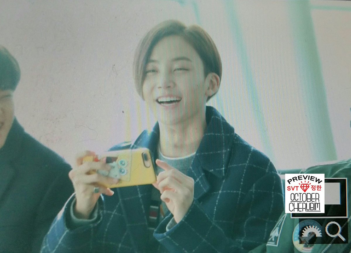 throwback to jeonghan's spongebob phone case ft qtp2t soonyoung