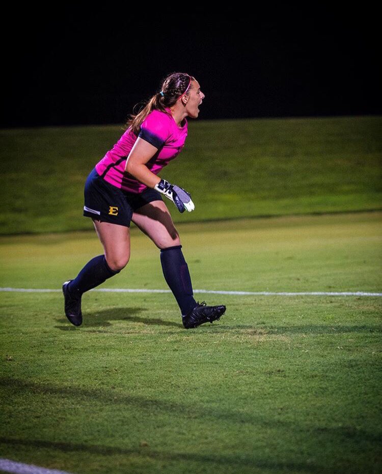 JazzElliott1's tweet photo. How things change, from goalkeeper for England u17+u19 @Lionesses soccer @ETSUAthletics now working on the front line during a global pandemic.Getting ready for my shift in the intensive care unit (ICU).Stay Home! @WJHL11 @KiersTheivam @RichJLaverty @M0lly_Writes @SheKicksdotnet https://t.co/jzidjOKcTF