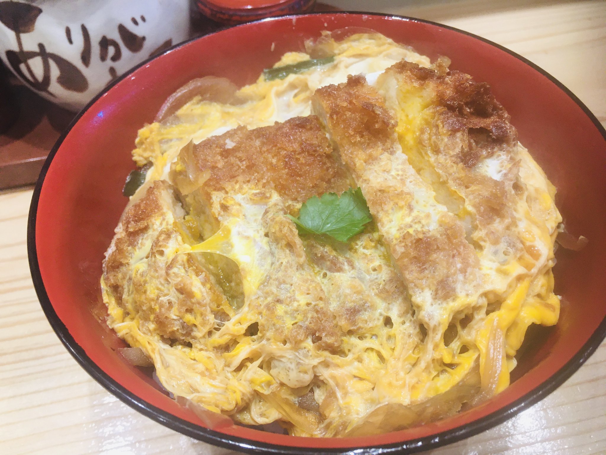 株式会社南映殖産 Sur Twitter やぶ金 天文館 2日続けて やぶ金 天文館店へランチ いまいち体調が良くなかったので しっかり食べて回復したくて やぶ金のカツ丼をいただきました お汁もついてきて ちょっと弱っていた身体に出汁の味がしみわたりました 株式会社南映殖産 Sur Twitter やぶ金 天文館 2日続けて やぶ金 天文館店へランチ いまいち体調が良くなかったので しっかり食べて回復したくて やぶ金のカツ丼をいただきました お汁もついてきて ちょっと弱っていた身体に出汁の味がしみわたりました