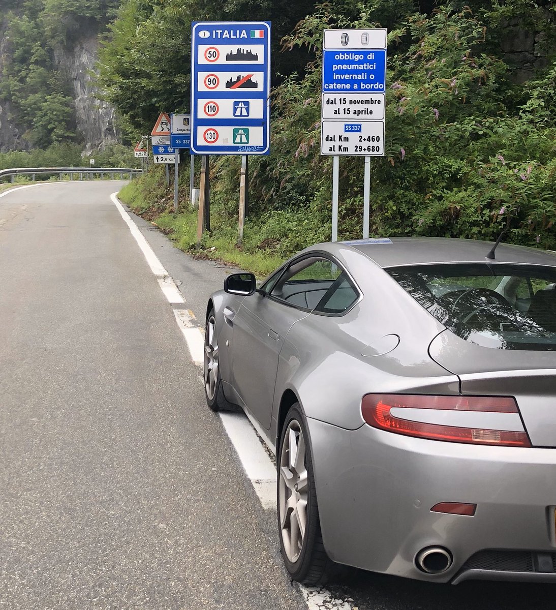 vantage2007's tweet photo. Came across this pix from last year’s road trip on the Italian border....how things have changed!.....can’t wait to go back next summer!! #astunday #AstonMartin #italy #roadtrips #coronavirus #StayHomeSaveLives https://t.co/C1U21yHgxq