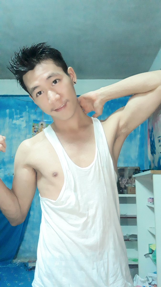 AungparO's tweet photo. အေဆာင္ကေန အျပင္မထြက္ရဲဘူး..ရန္ကုန္ရယ္
ဝူဟန္ ေၾကာက္လို႔😁😁 https://t.co/XDgwnWLMC9