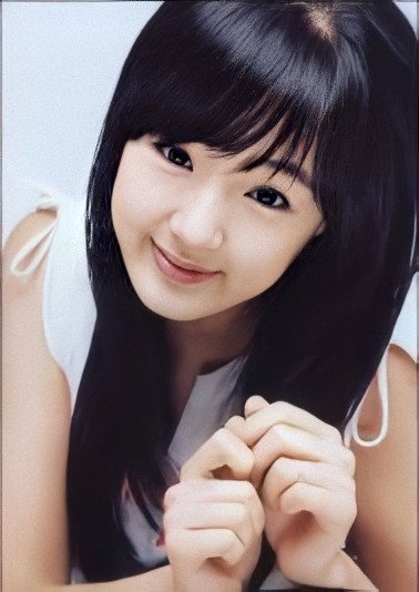 8. Yoo Soojin (ShinVi) - Leader, Main Vocalist, Visual