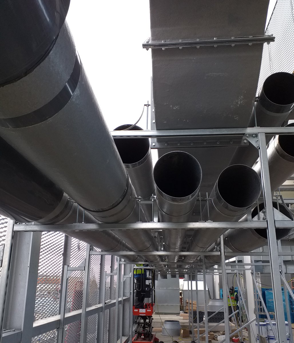 Cleanairltd's tweet image. How to practise #SocialDistancing while expertly fitting bespoke ducting.

Our teams are following all the recommended guidelines to keep themselves and others safe. 

#construction #extractsystem #staysafe #fumecupboard #worksafe #healthandsafety #ductwork