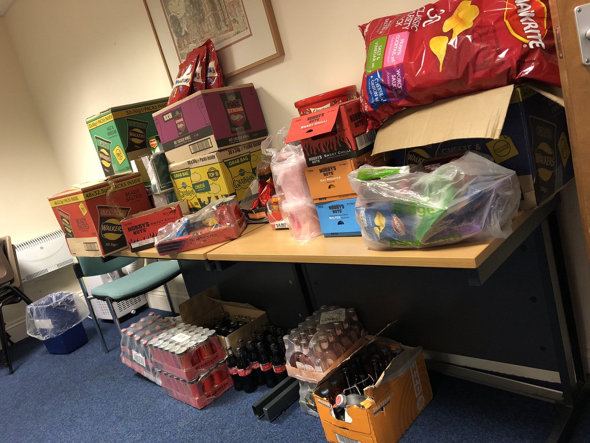 NewportCentral2's tweet photo. A massive thank you to Hogarths in Newport for their very generous donation to the team!! This will definitely keep us going for a while!!👏🏻🏩🍪🍫🧃 https://t.co/VlpQdbwr7F