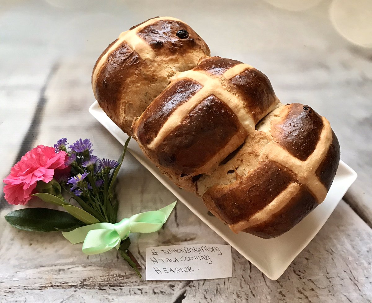 marybethxx6's tweet photo. Going large like nanna 👵😳.. hot cross bun loaf to kick off my easter baking 😋 #TwitterBakeAlong #talacooking @thebakingnanna1 @Rob_C_Allen @TalaCooking https://t.co/W7gru3RblC