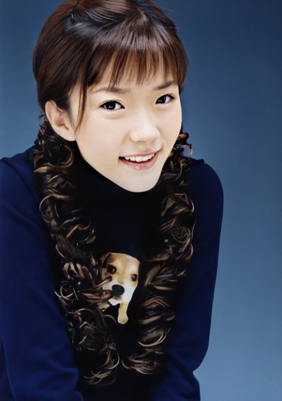 10. Yoo-na (ShinVi) - Vocalist [ currently a lawyer ]