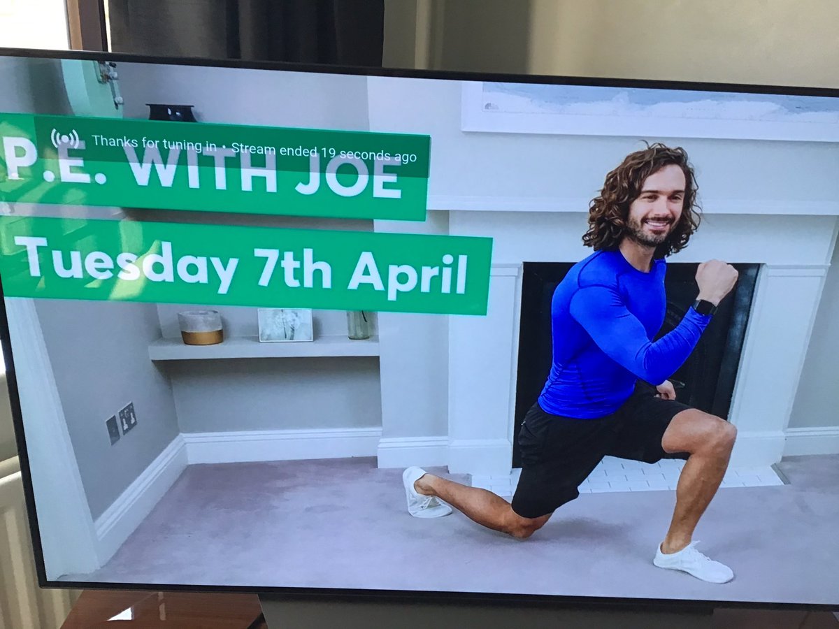 dancecapajunior's tweet image. It might be the Easter holidays but we’re still getting some exercise! 🏋️‍♀️ 🐣😅 #StaySafeStayHome #pewithjoewicks