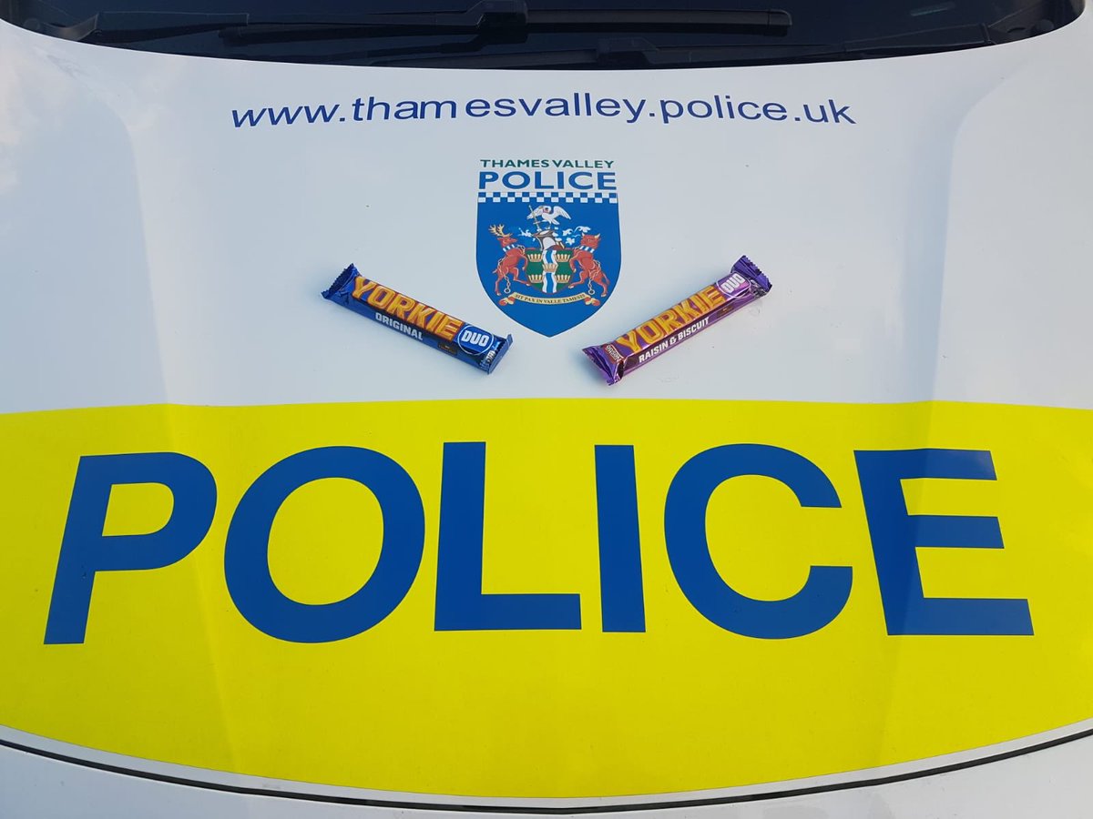 tvp_mk's tweet photo. Busy day yesterday for #ICRT2
A high risk missing person was located with the support of NHPT π
A male was arrested and charged after failing to comply with Covid-19 instruction π
And... a member of the public bought some π« for an officer as a thank you.
#ProudToServe #P3085 https://t.co/FR3TD06kJd