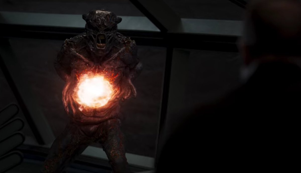 넷플릭스의 둠 : 파멸의 게이트 소감.전형적인 미국의 비디오 영화.악마가 CG가 아닌사람이 분장하는 방식으로 나와서 엄청나게 날티난다..ترجمة...