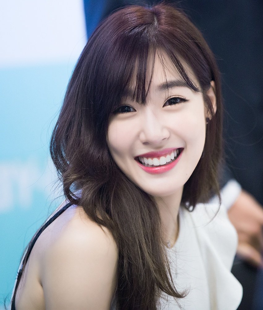 18. Tiffany (Girls' Generation) - Lead Vocalist