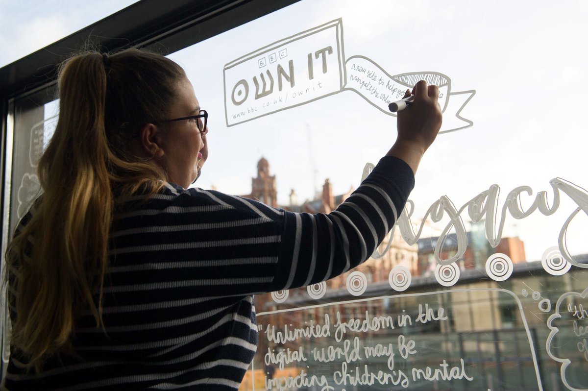 ConferencePart's tweet photo. #tbt to the Children's Global Media Summit where content from the Summit was displayed on @mcr_central windows. This innovative & sustainable way of sharing discussions opened up the conversation to attendees outside of the Summit sessions. #CPIInnovation #tickytheturtle https://t.co/3g2683GCmr