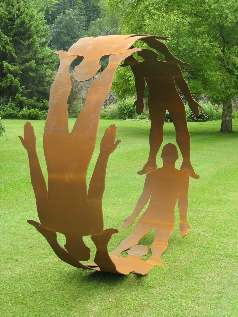 PeteMoorhouseEY's tweet photo. I'm just launching my new Sculpture website. I think art has the potential to transcend the everyday and elevate our spirits - much needed in our current times. Hope there are some sculptures that you enjoy. https://t.co/YeHwFPkOc7 https://t.co/i1lJfhkTqh