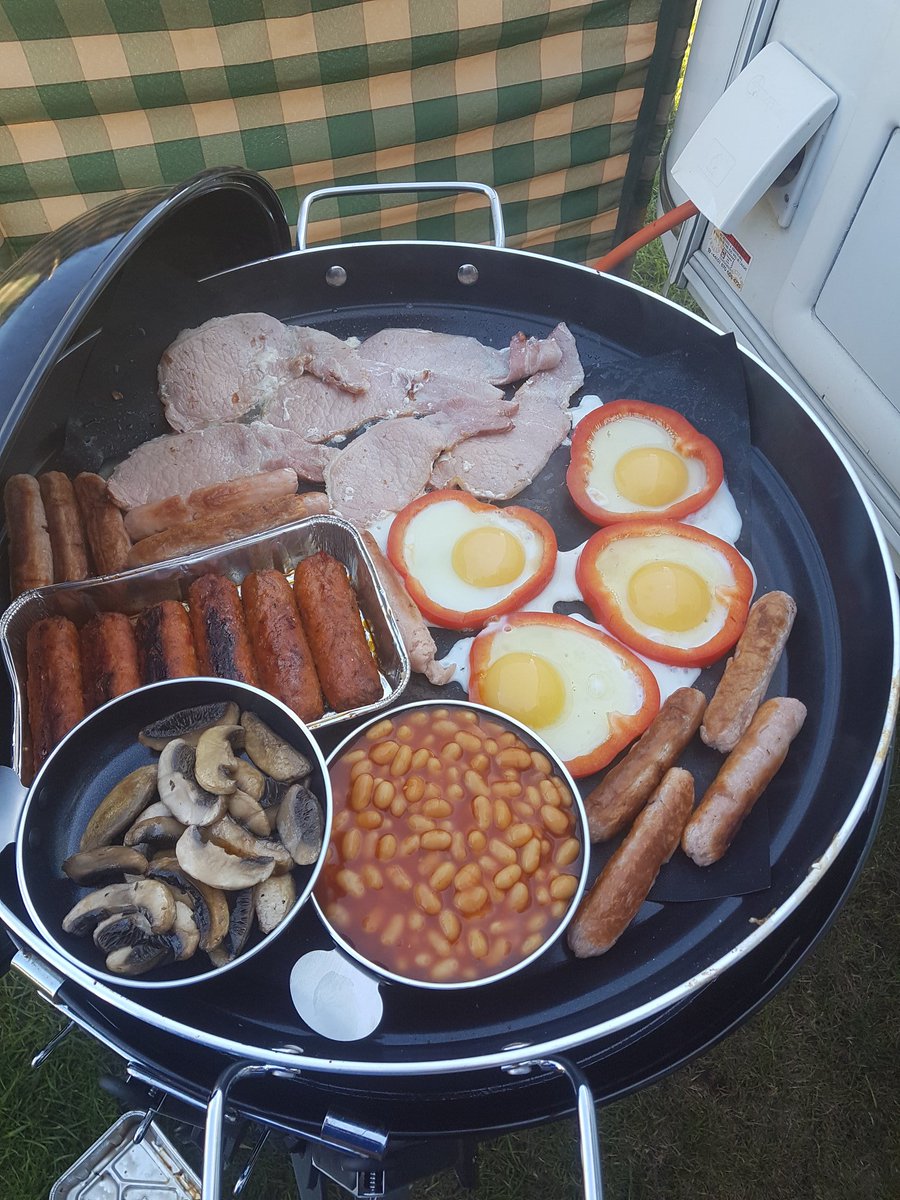 Jaynewhitney23's tweet photo. @CadacUK Love our full english on our Cadac! 😋 https://t.co/Q09x6LSq3H