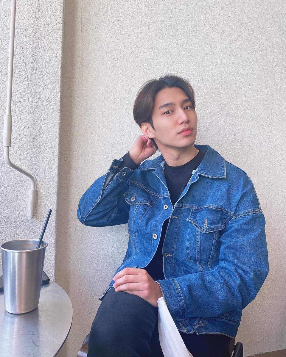 Nov_FlowerHoon's tweet photo. [IG/200407] jaeyongee
https://t.co/ZnWvRJdjVO

#헤일로 #HALO #재용 #JAEYONG #김재용 💙🗨💙💙💙🗨💙🦋 https://t.co/5rKUIhcFLy