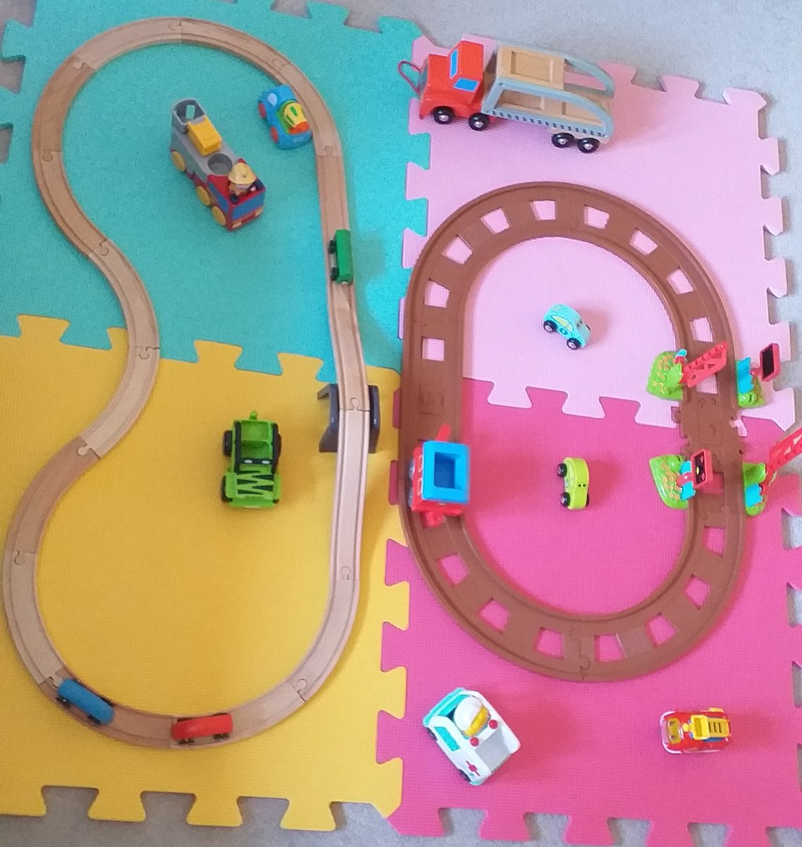 MrTomOakley's tweet photo. How many wheels?
Homemade @nrichmaths -inspired
problem #HomeLearningUk #QuestionOfTheDay #LearnTogether #CambsEd https://t.co/xSF9NDPxid