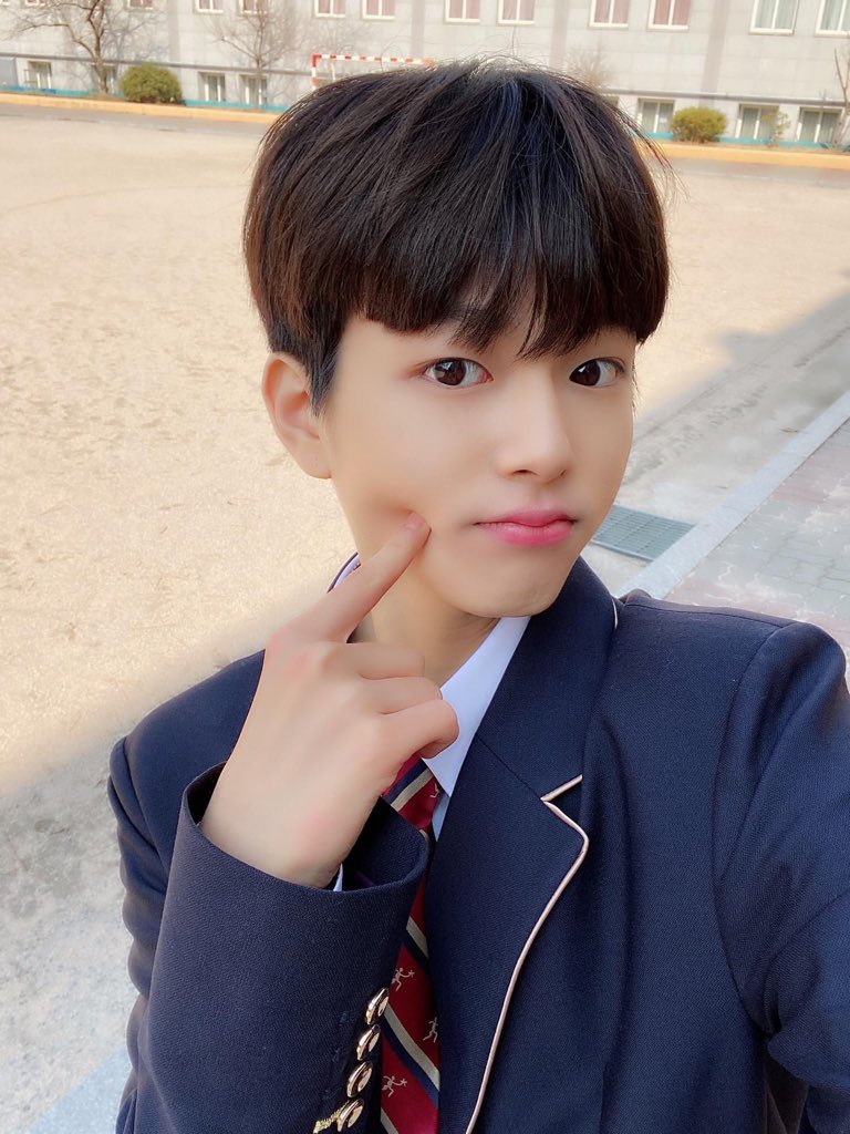 2004zip's tweet photo. 고딩강아지야 ㅠㅠㅠㅠㅠㅠ https://t.co/0pEWsEpnap