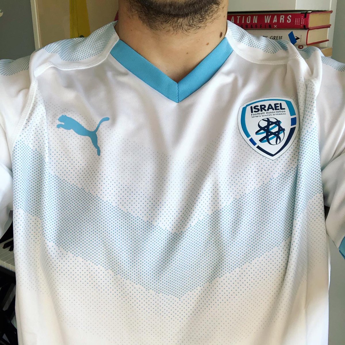 . @ISRAELFA Away Kit, 2018 @PUMAA souvenir from last year’s trip to Jerusalem. Israel is not exactly known for being a footballing powerhouse, but this away shirt looks really cool. #ClassicFootballShirts  #HomeShirt  #FootballShirtCollection
