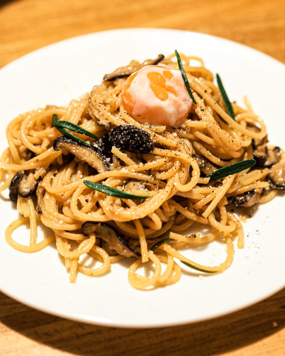 Today’s dinner was a miso butter mushroom pasta with rosemary and failed Onsen egg