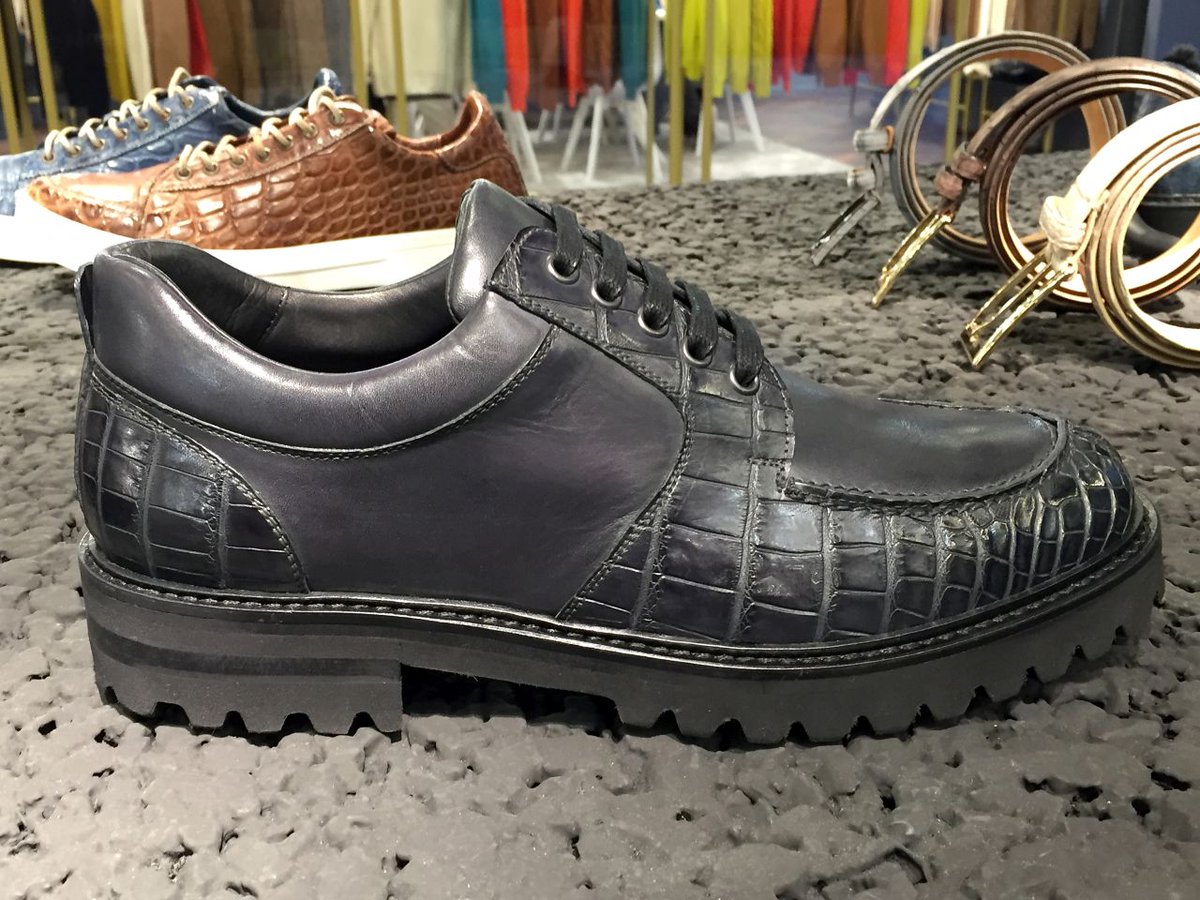 damishoes's tweet photo. Collezione Dami Autunno / Inverno 2020, le novità da Pitti Immagine Uomo 97.
Fall / Winter 2020 Dami collection, news from Pitti Immagine Uomo 97.
visita il nostro sito web / visit our web site
https://t.co/iXvBzsZb5D https://t.co/1a9vCsOLzC