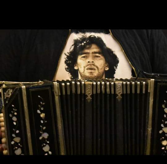 Agayudos's tweet photo. El diego, el bandoneon , argentinidad al palo! Agayudos @dalmaradona @MaradonaDiego https://t.co/NMnrm3xJ4m