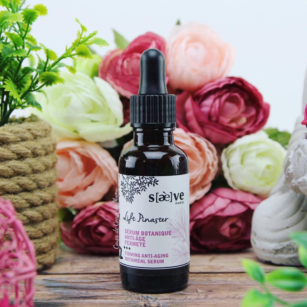 coupscoeurmumu's tweet photo. Coucou ! J’ai le plaisir de faire partie du Jury du Prix de la Beauté des Femmes 2020 @femme_actuelle #LesTesteuses ! 🥰 Avec ce Sérum Botanique Anti-Âge Fermeté #Saeve je retrouve une très belle marque auvergnate que vous verrez prochainement sur mon Blog ! 🌿 Bonne journée ! 😘 https://t.co/G4likPc98E