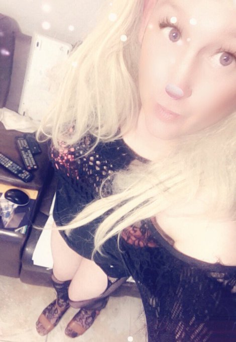Super horny and really adventurous this morning so it&rsquo;s gonna get weird soon https://t.co/GHYAJjo06J<a href="/tag/mydotclub"class="tags"><span>#mydotclub</span></a>