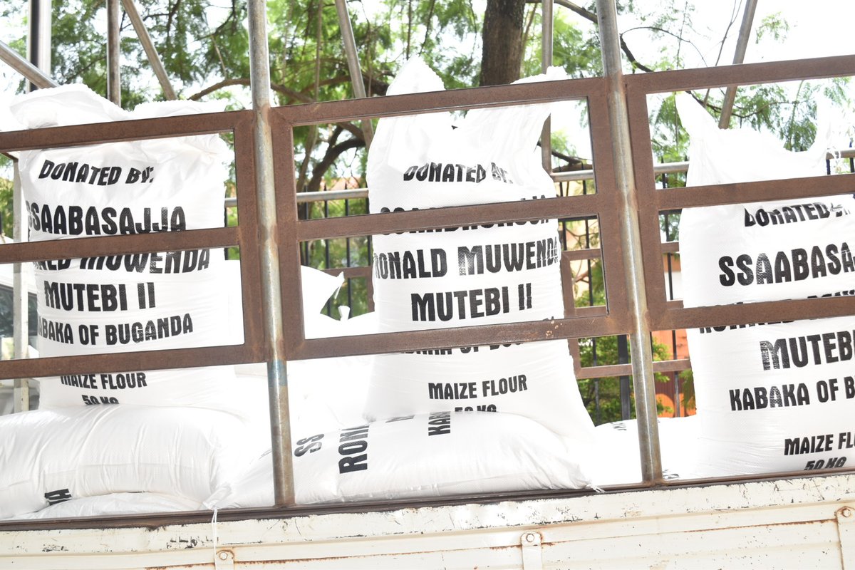 Buganda Kingdom Mu Ngeri Yeemu Ssaabasajja Kabaka Awaddeyo Ensawo Z Obuwunga Kikumi 100m Eri Abantube Zibayise Mu Kiseera Kino Ekya Lockdown Covid19ug T Co Fnrqb4cycp