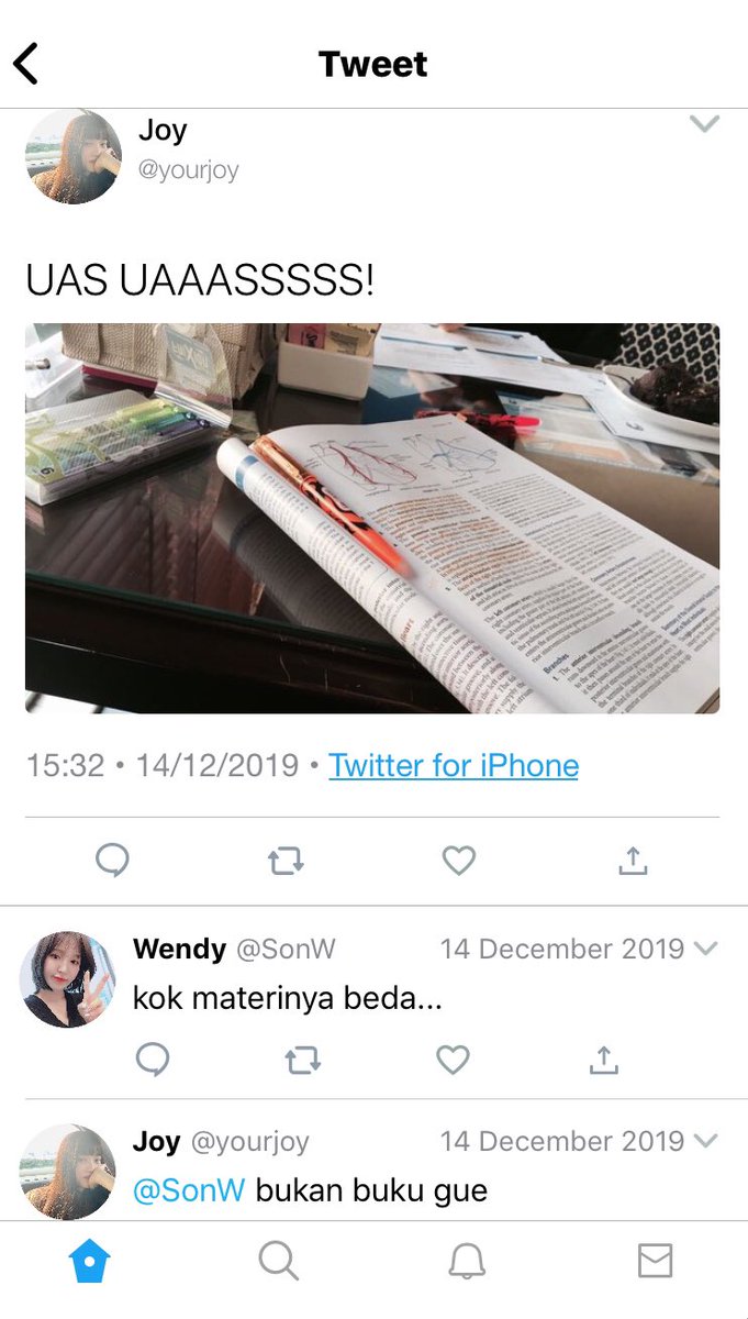 - time skipbuku siapa dong, Joy?