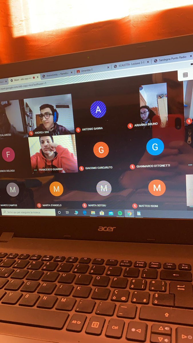 PLliri's tweet photo. Nonostante tutto, il corona virus, le difficoltà di comunicazione, la brutta situazione, il team #Puntadellliri continua a lavorare per il progetto attraverso le video conferenze e grazie alla disponibilità dei professori, arrangiandoci anche sull'amministrazione dei compiti.👩‍⚖️👩‍💻 https://t.co/1xvBjDp9C6