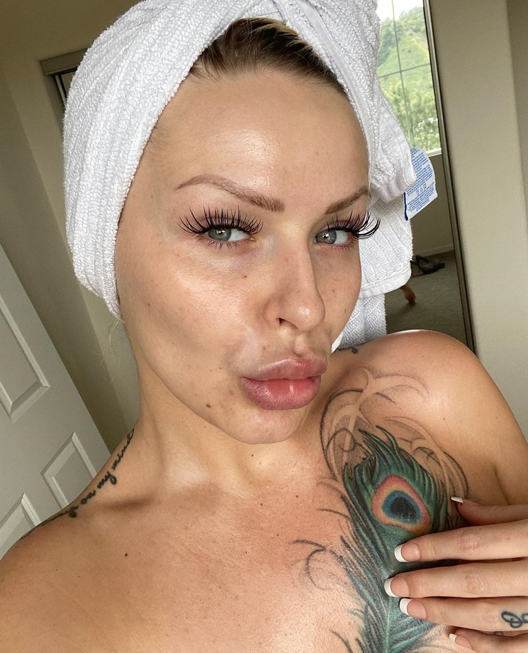 Steviegxo on X: For those of you always asking for pictures of my face😘  t.coX8qJ5XaXhk  X
