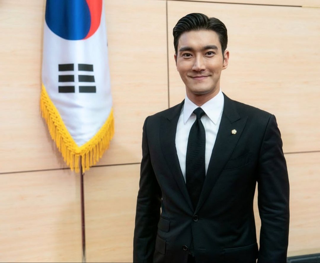 Happy Birthday   our Sunshine and Kind and Helpful man Choi Siwon      