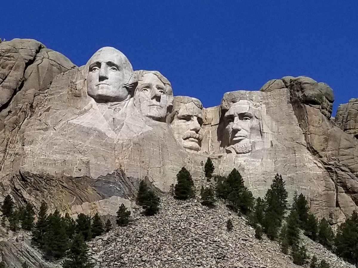Salt_PepperLife's tweet photo. Travel Tip - it is never too early to plan vacations for this spring and upcoming summer. How about a trip to South Dakota, a state influenced by both its history and its rural character.  #BoomerTravel #boomers #MountRushmore #PerfectlySeasoned #SaltandPe https://t.co/x6pkM67obX https://t.co/TD59VM7XIl