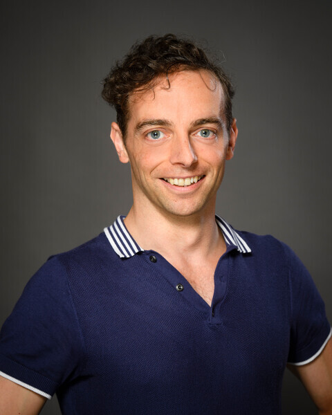 curtaincall's tweet photo. On today’s episode of our #TakeYourBow podcast series, actor @SteveBeirnaert who has been playing Timon in Disney’s Lion King for nearly five years now. He was making his UK debut on the UK tour when the coronavirus epidemic began.
Listen here https://t.co/8AGVx0fVfd https://t.co/rurrFd8qqQ