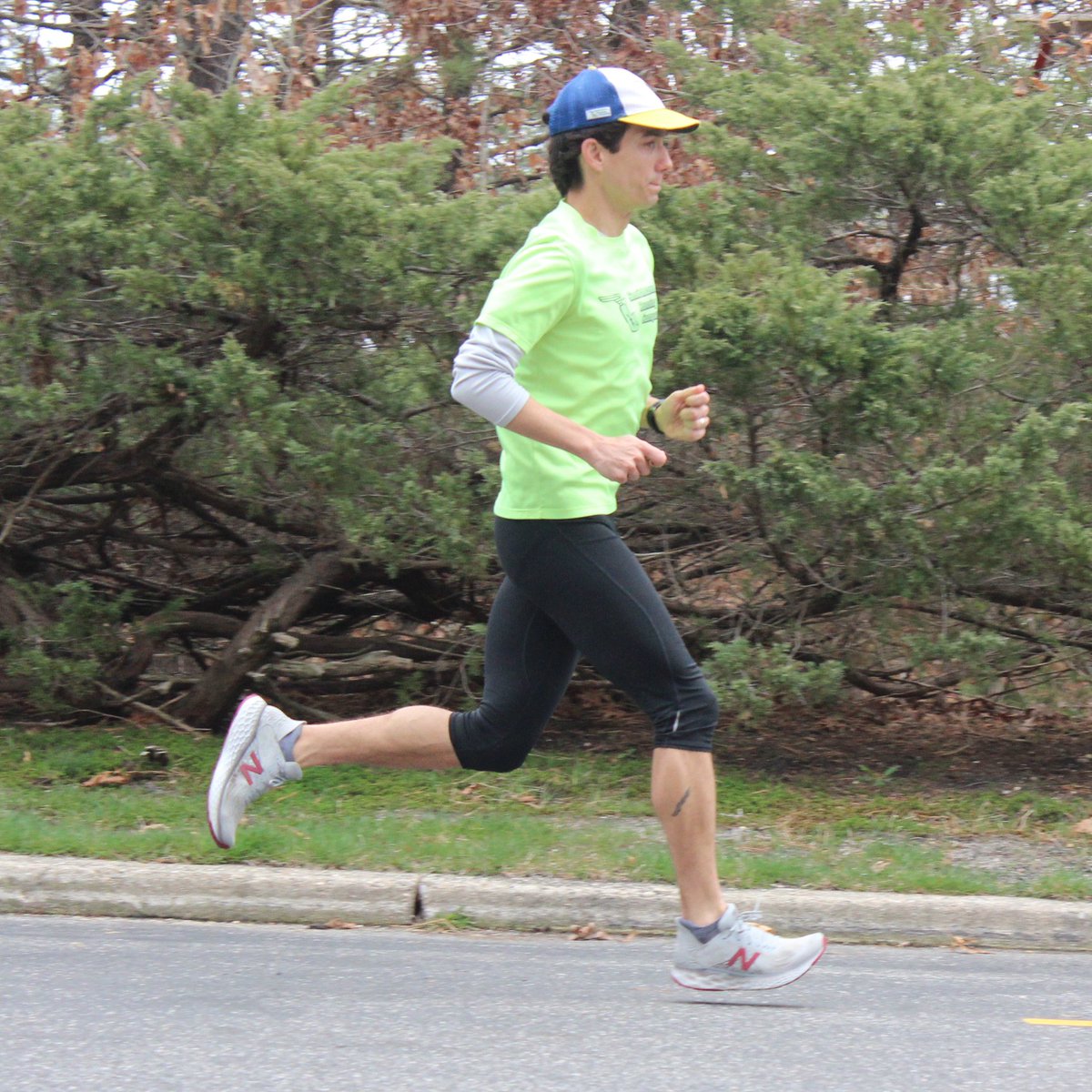 SmithtownRunCo's tweet image. Can you spot the 5 differences? (form changes excluded)
.
Screenshot the 2nd picture and tag us in the differences. Have fun!
.
#SRCKeepsMoving #SmithtownRunningCompany #SayvilleRunningCompany #RunLI