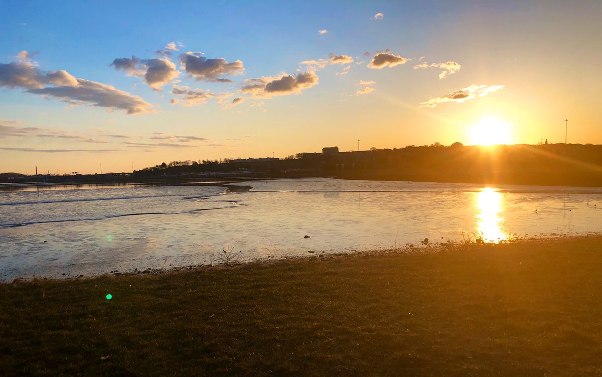 maria_manning4's tweet photo. Good morning! @WMTWTV #portland #mewx #backcove https://t.co/cyiry8Nfpu