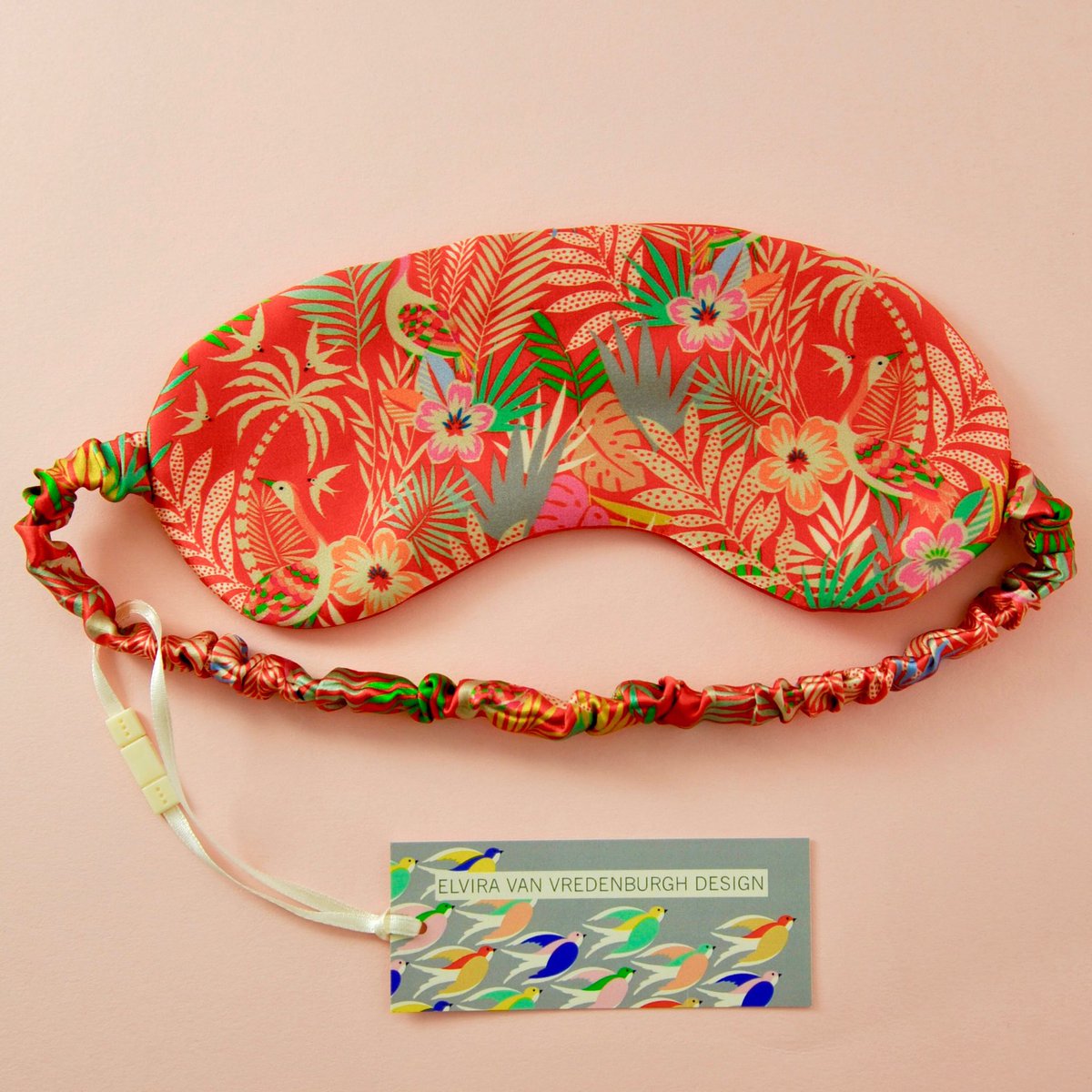 Silk sleep masks up online. Get a free delivery with the discount code: FREE20 #freeshipping #sleepmasks #silksleepmask #Elviravvdesigns