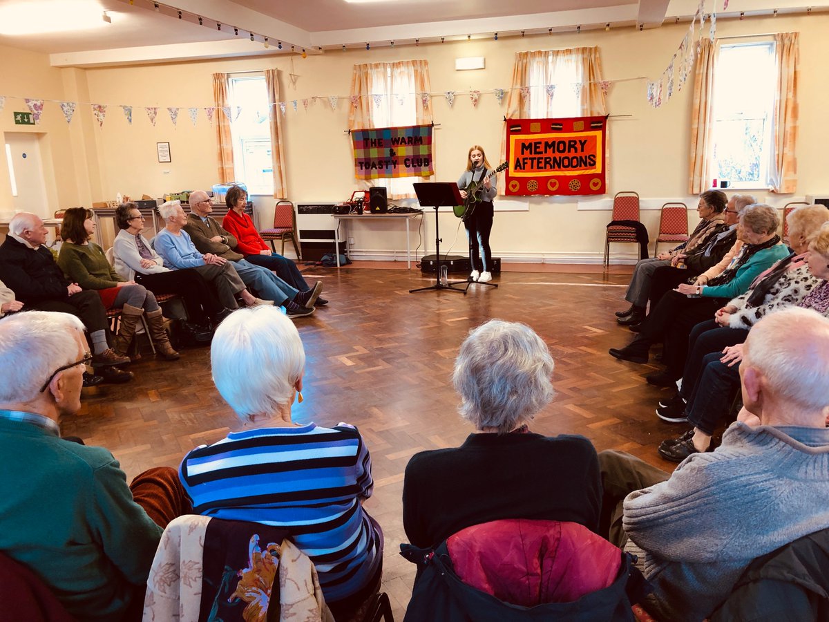 WarmToastyClub's tweet photo. Happy days in Shrub End, Colchester.
Looking back to February and a charming afternoon we had with the good people of Shrub End - Memories, music and merriment with the fab #AnnaBruce @TNLComFund @TNLUK @Snippetcuts https://t.co/9iMfnLBiyk