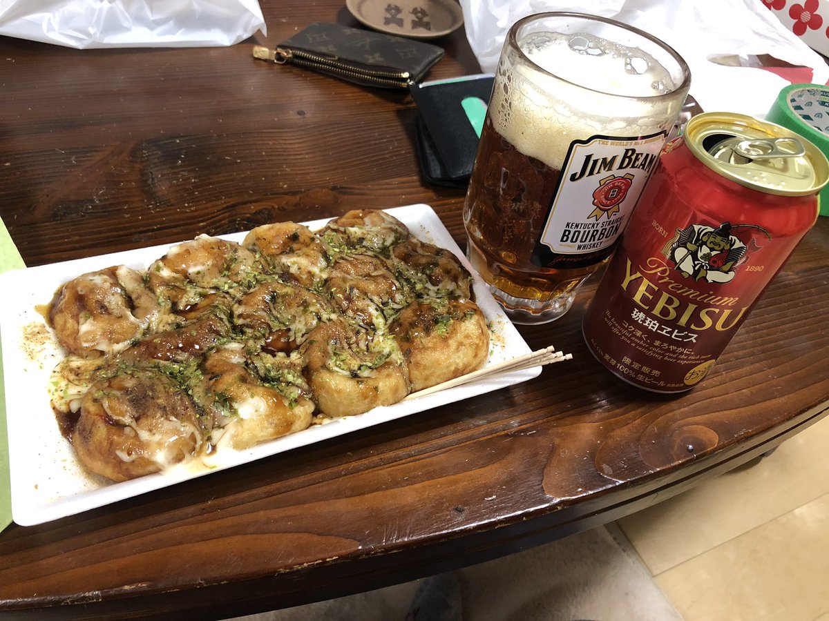 たこ焼きとビール たこ焼きとビール