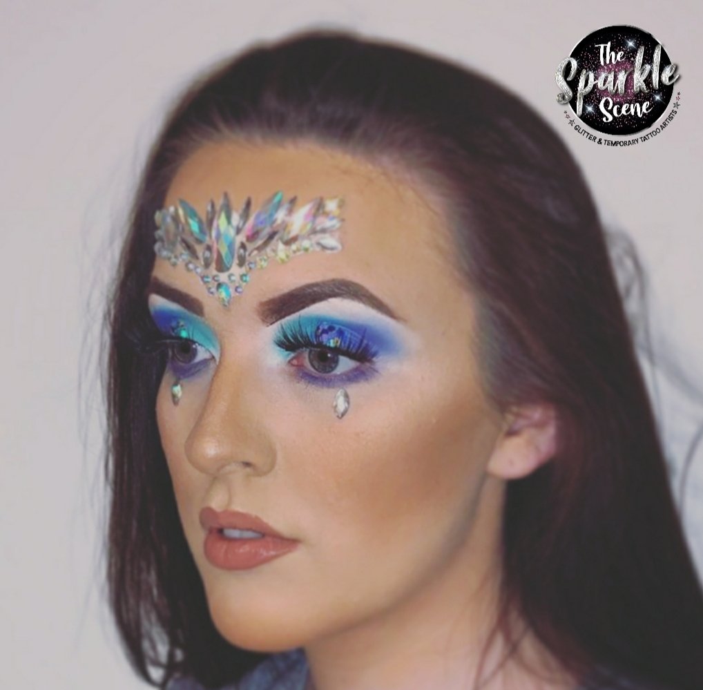 thesparklescene's tweet photo. One half of The Sparkle Scene, Paige! She is rocking today's look with blues and absolutely stunning iridescent face crystals! More gorgeous colours to come soon! 🌟 #popupglitterbar #glitterartists #NorthEast #bodygems #facecrystals #glitteryourguests 🌟 https://t.co/DRebc6Oh5D