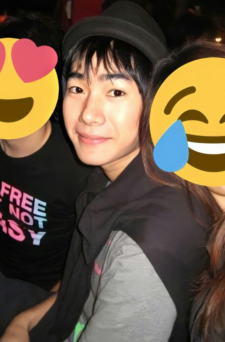 NichaphornJ's tweet photo. เหมือนถ่ายรูปห่างกันไม่กี่วัน 😅 #เป๊กผลิตโชค 

พี่เป๊ก➡➡➡➡➡ เฮียเป๊ก https://t.co/PBaxRwQBKa