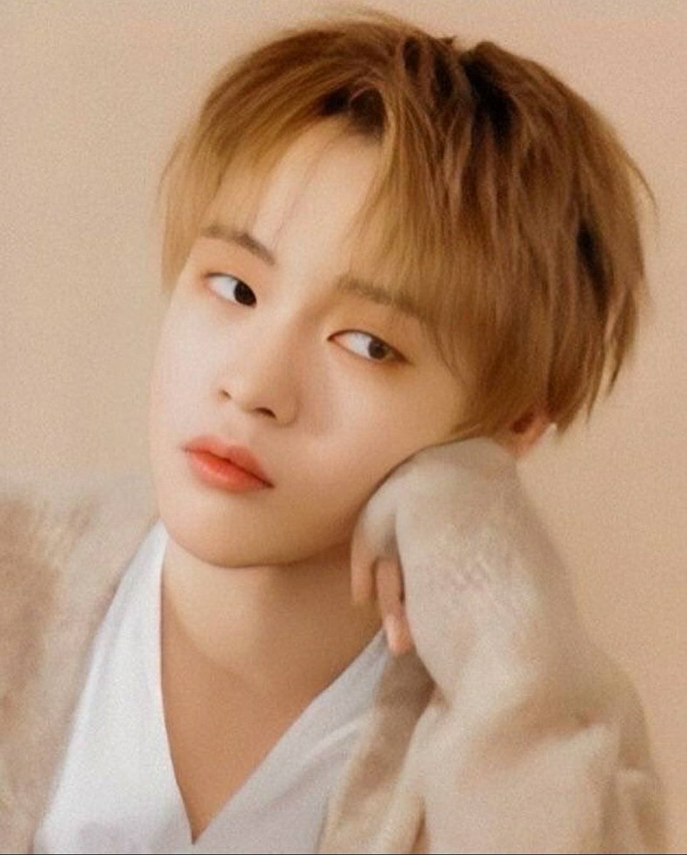 Chenle - PiccoloGenerally second most used for the melody. High pitched, makes you want to loose your hearing when it screams. SpongeBob theme song.