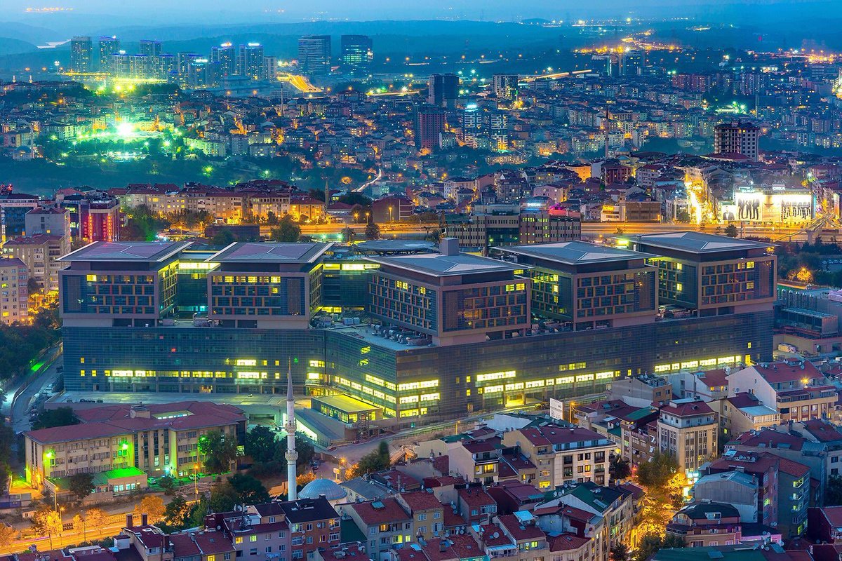 AKaanTR's tweet photo. Sağlıkla ilgili ciddi bir süreç yaşadığımız şu dönemde ilk etabı tamamlanarak hizmete açılan 600 yataklı yeni Okmeydanı Eğitim ve Araştırma Hastanesi, milletimize hayırlı olsun. https://t.co/z16fJVy2jE