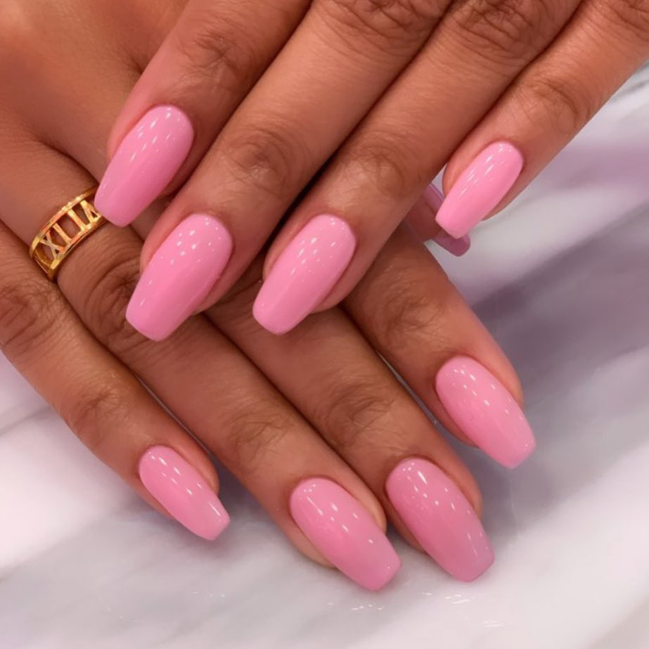 Mani-spo from <a href="/wenaildit/">Nail'd it</a> 💅 #PinkNails #Nailspo #Nailgoals